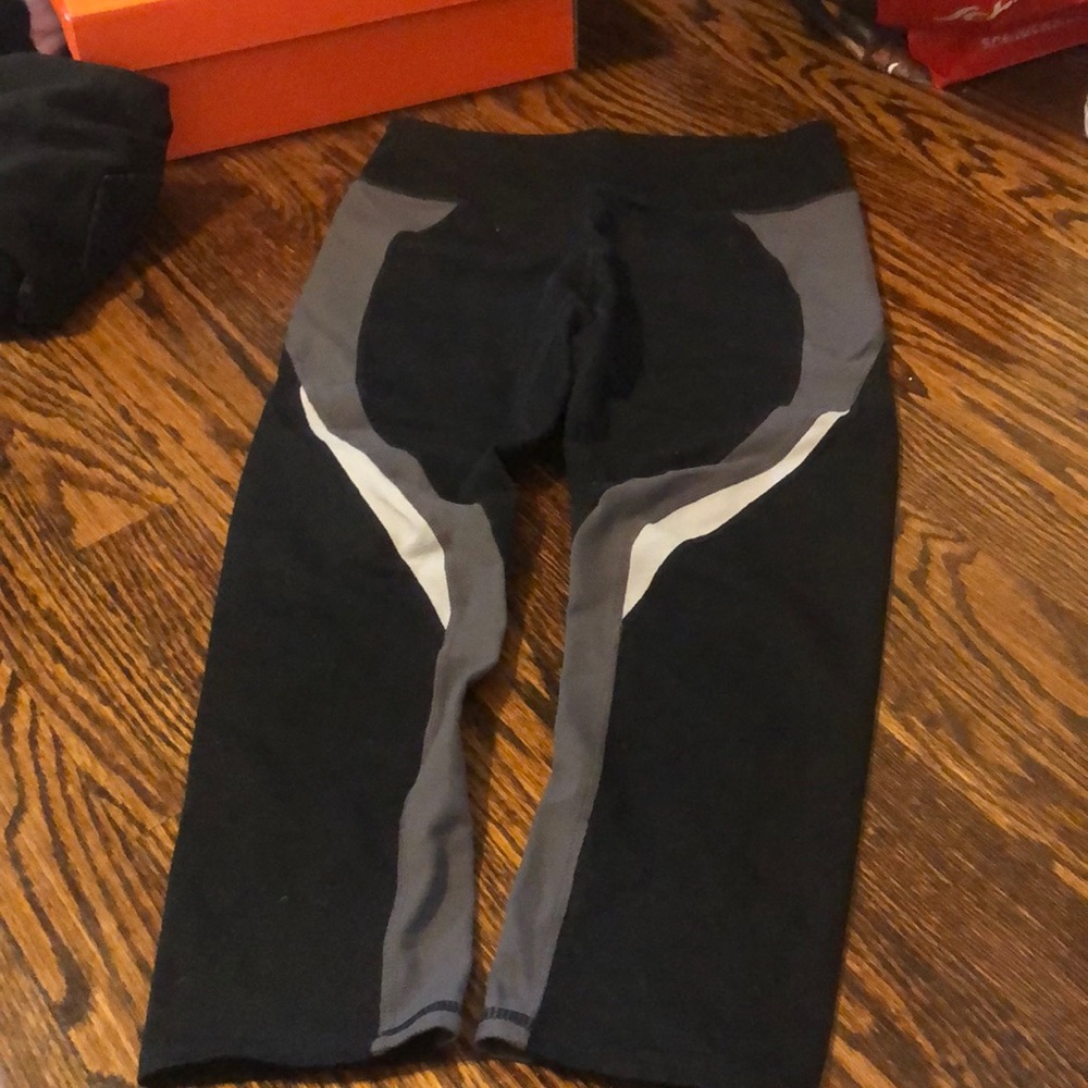 Fabletics Capris